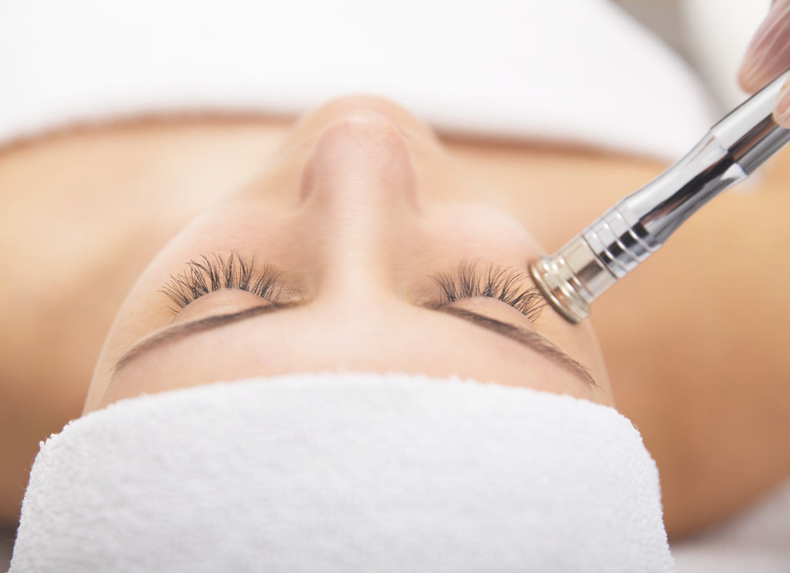 Microdermabrasion/skin polishing